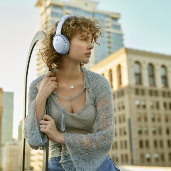Fones de ouvido supra-auriculares sem fio Bose QuietComfort com cancelamento de ruído - Moonstone Blue - Imagem 4
