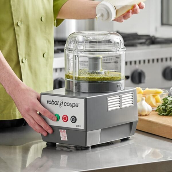 Robot Coupe R101B CLR Combination Food Processor, 2.5 Quart Clear Batch Bowl, Polycarbonate, Clear, 120v - Imagem 4